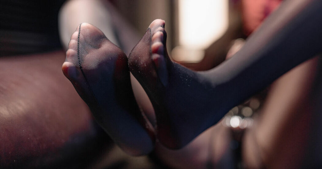 Coser@轩萧学姐 – 黑丝通讯官 (61P)