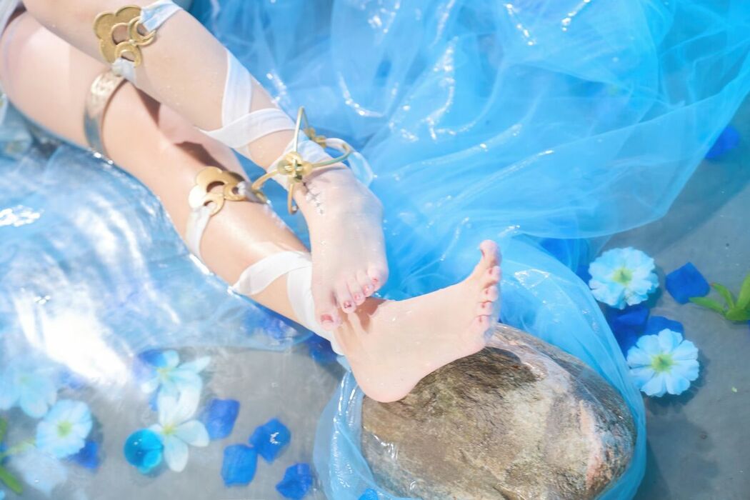 Coser@阿薰kaOri – 鸣潮 谕女尤诺 Part02 (72P)