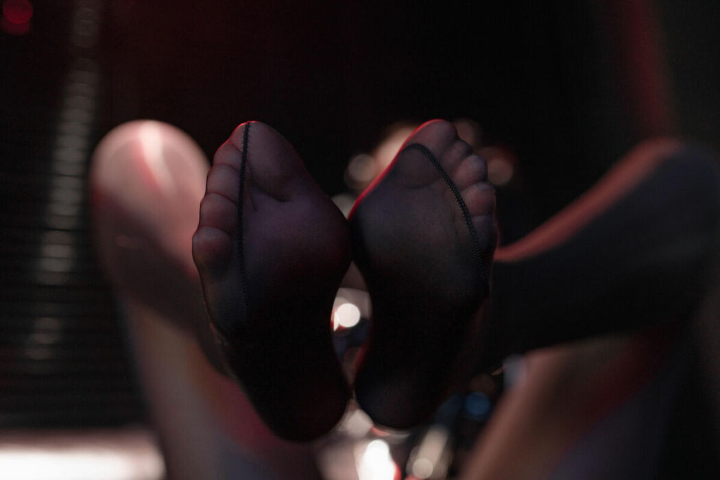 Coser@轩萧学姐 – 黑丝通讯官 (61P)