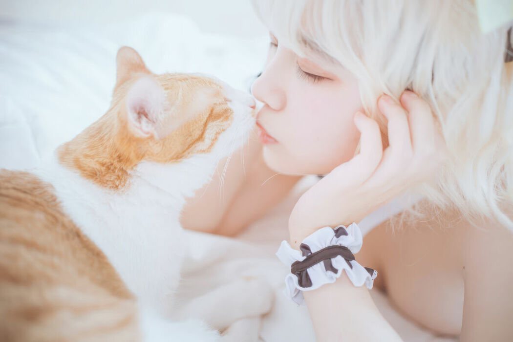 Coser@阿半今天很开心 – 奶牛比基尼 (52P)