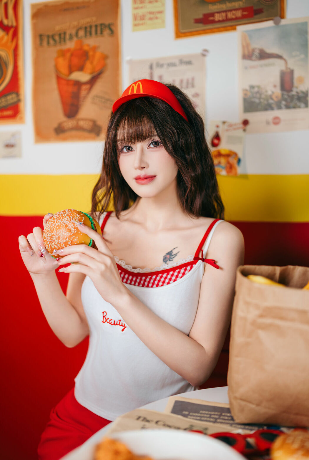 Coser@鹿八岁 – 麦门打工日记 (18P)