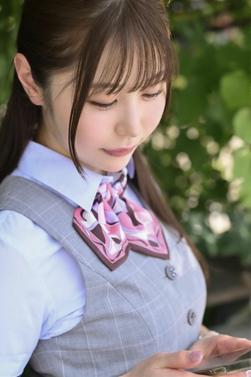 JP 働くオンナ図鑑 01 グラビア写真集 Part01 (48P)