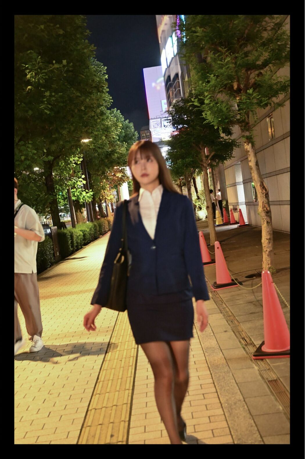 JP 働くオンナ図鑑 01 グラビア写真集 Part02 (47P)