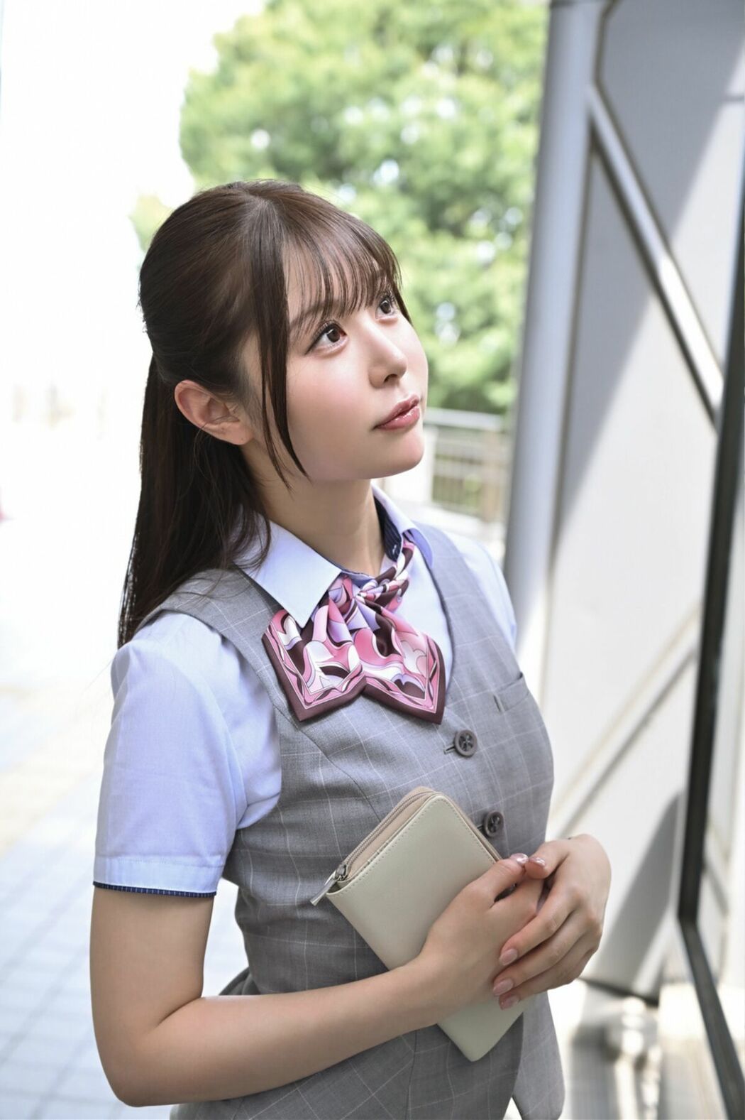 JP 働くオンナ図鑑 01 グラビア写真集 Part01 (48P)