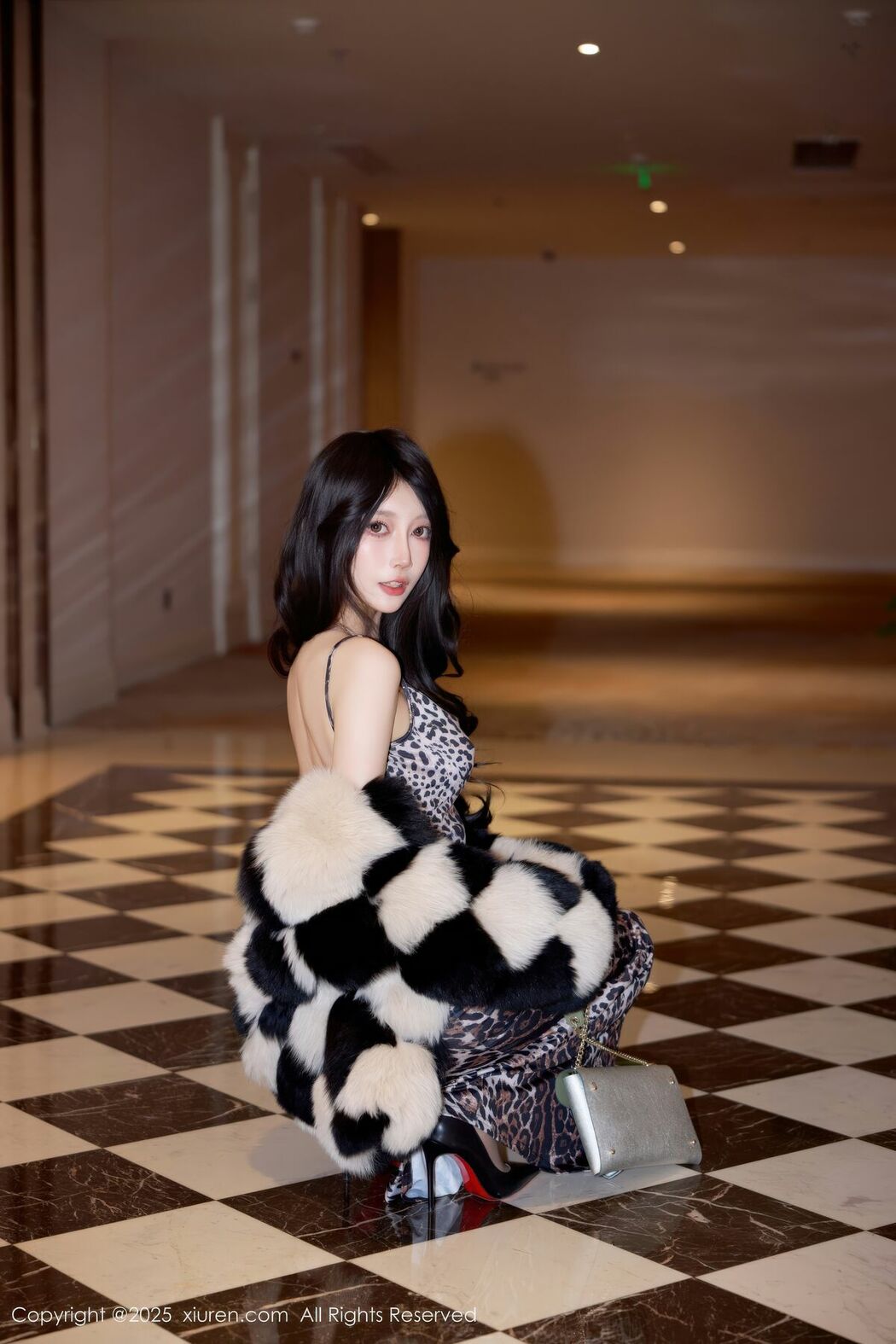 XiuRen秀人网 No.11082 Yue Er Yue Er (75P)