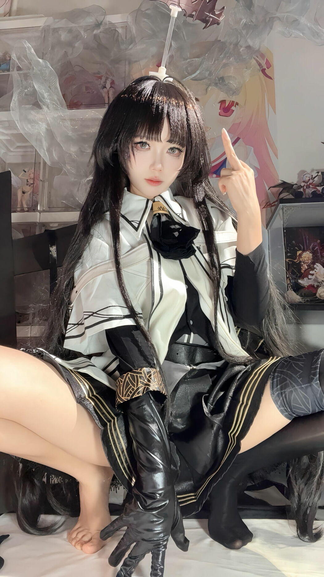 Coser@白栎Shirly – 明日方舟 阿尔图罗 Part01 (66P – 28V)