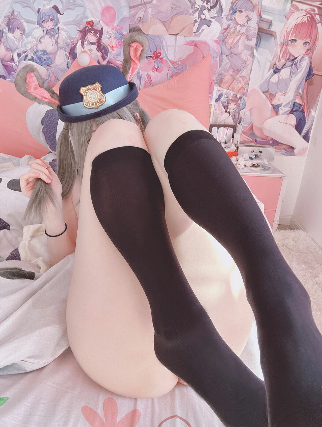 Coser@习呆呆 – ウサギ警官 (17P – 1V)