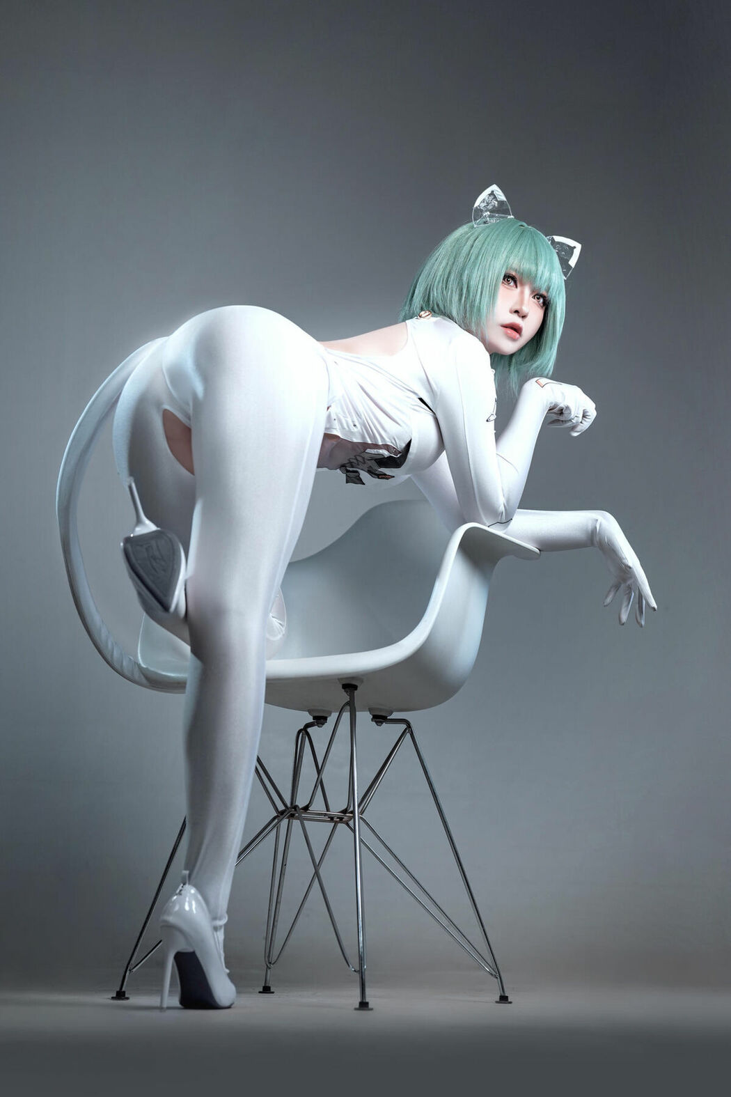 Coser@半半子 – 碧蓝航线 纳希莫夫 (39P)