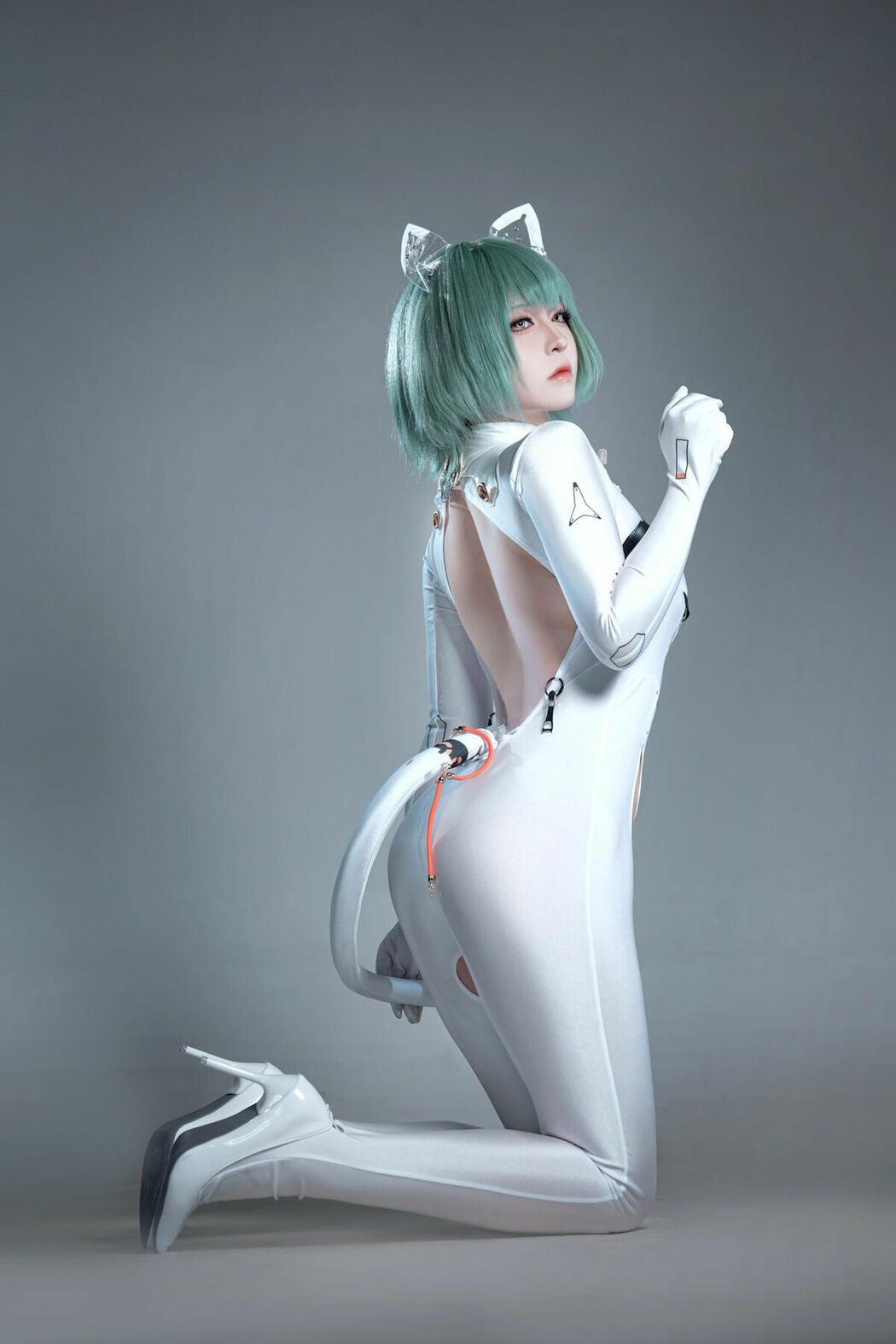 Coser@半半子 – 碧蓝航线 纳希莫夫 (39P)