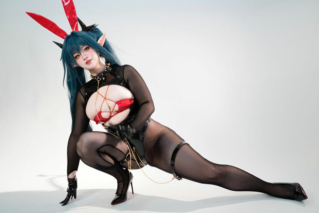 Coser@一只猫猫帽 – 雷根斯堡 Part02 (66P)