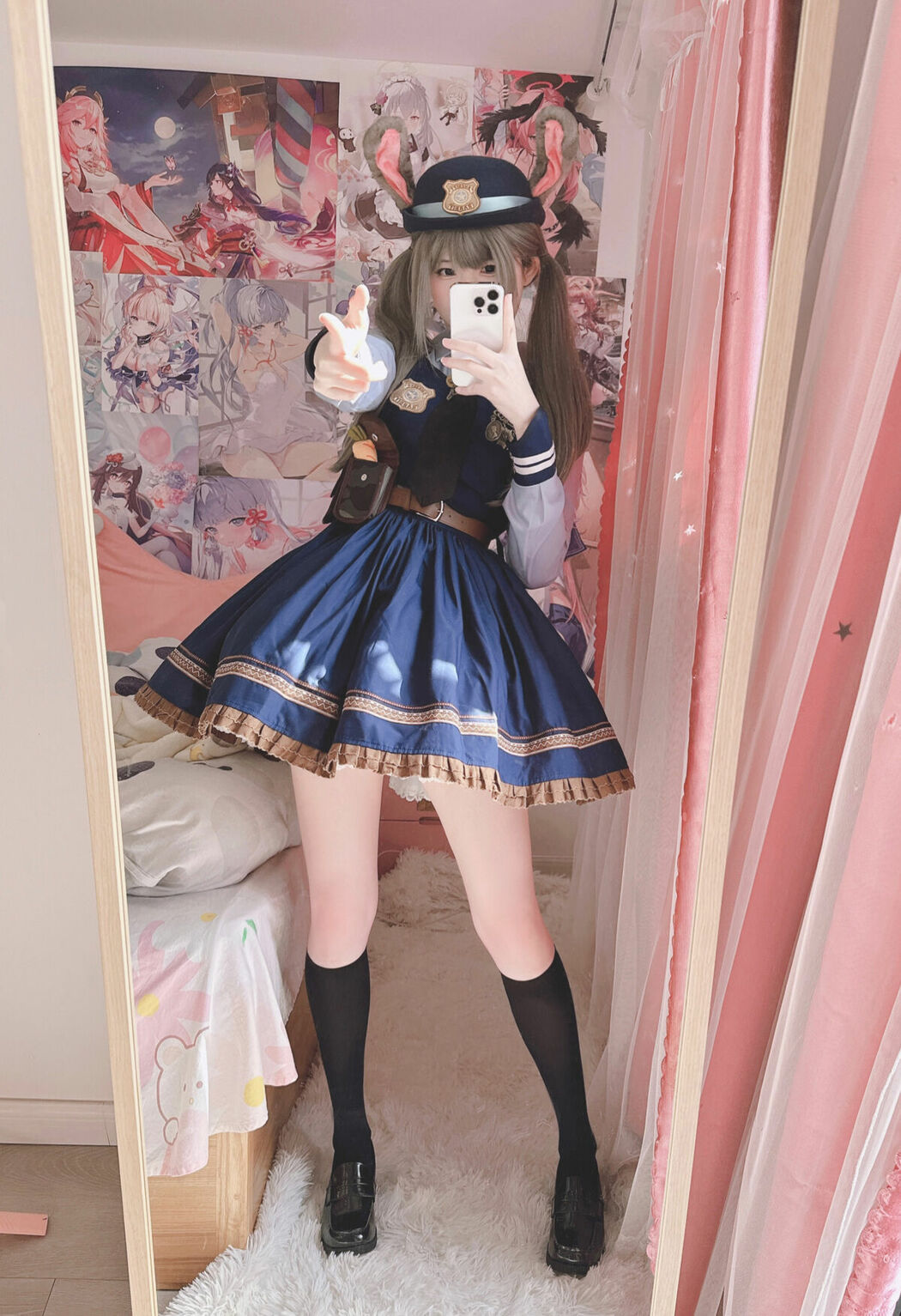 Coser@习呆呆 – ウサギ警官 (17P – 1V)