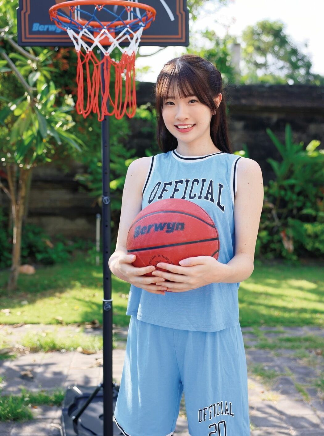 JP Emika Shirakami 白上咲花 – 1st.写真集 Emicul1st Part01 (48P)