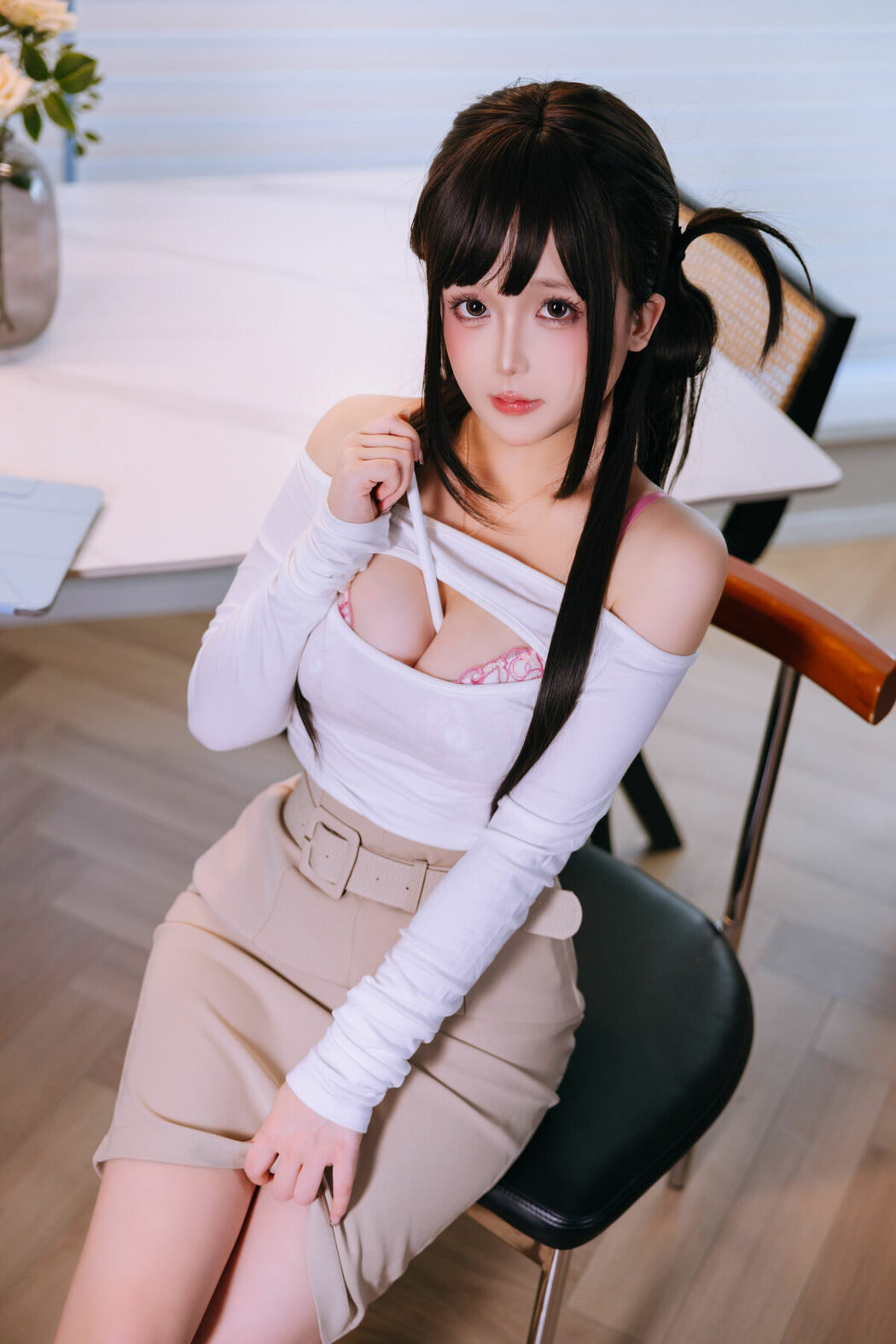 Coser@日奈娇 – 上门家教 Part01 (60P – 5V)