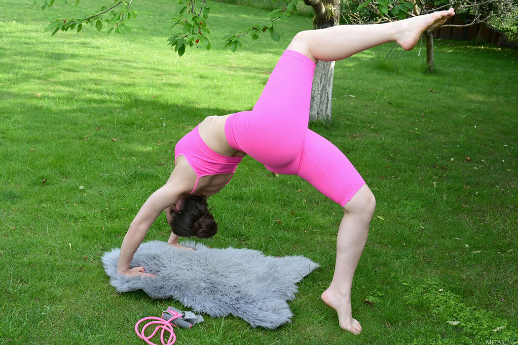 MetArt Sofa – Pink Passion Part01 (52P)