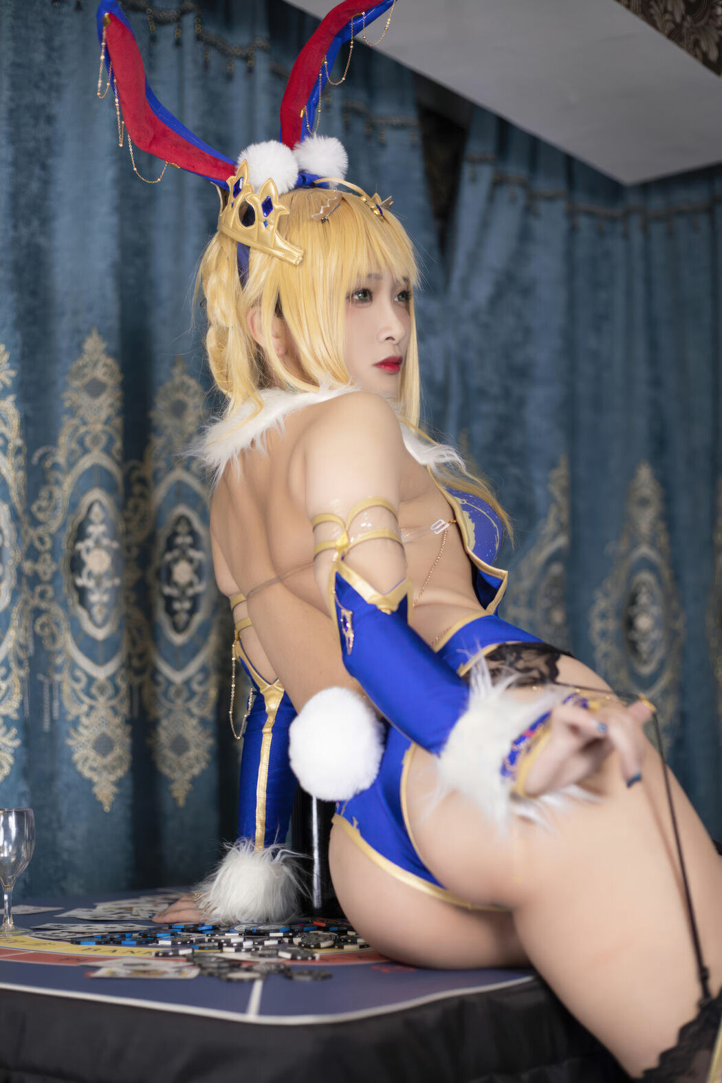 Coser@洛璃LoLiSAMA – FGO 白枪呆兔女郎 (58P)