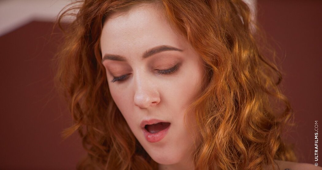 UltraFilms Bella Spark And Cherry Candle – Afternoon Seduction