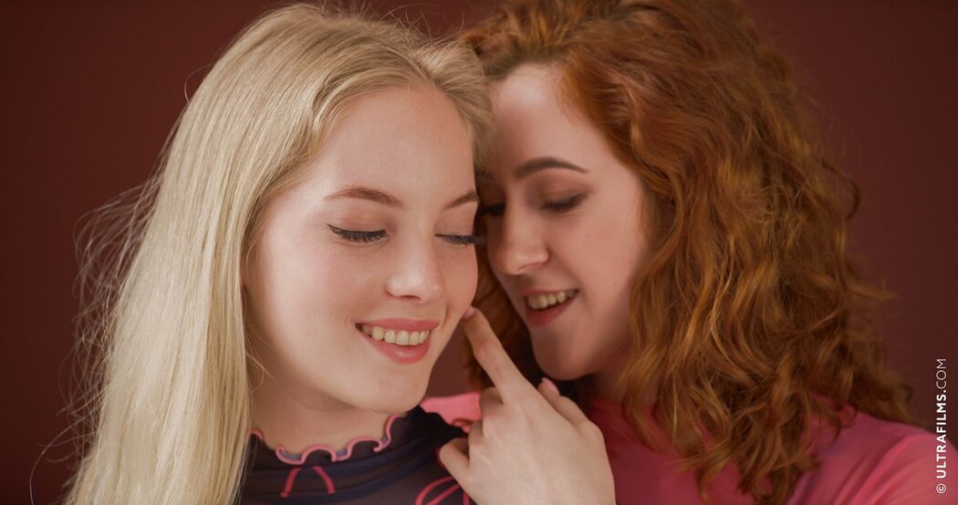 UltraFilms Bella Spark And Cherry Candle – Afternoon Seduction