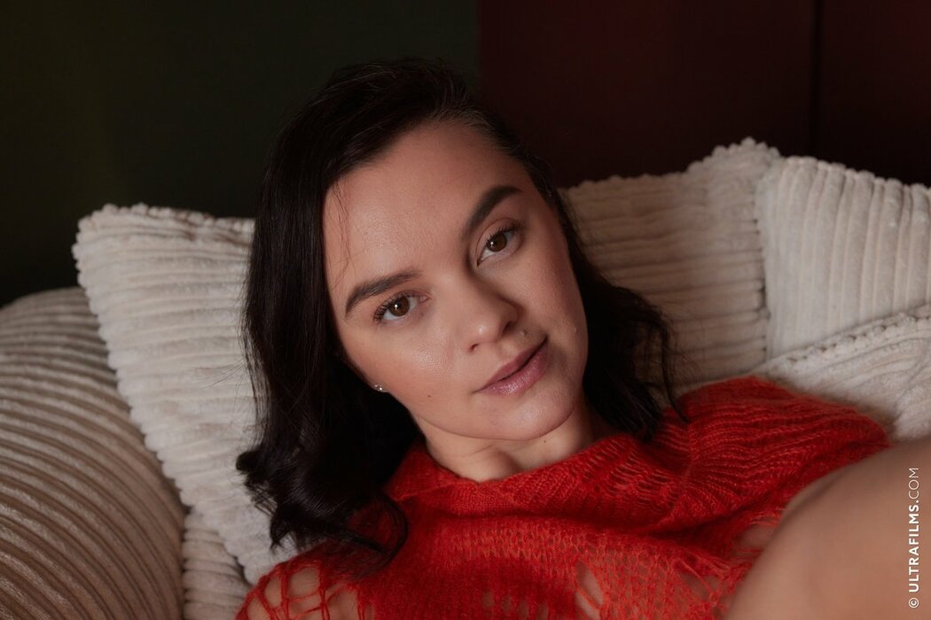 UltraFilms Lea Guerlin – Capturing Hearts Part1