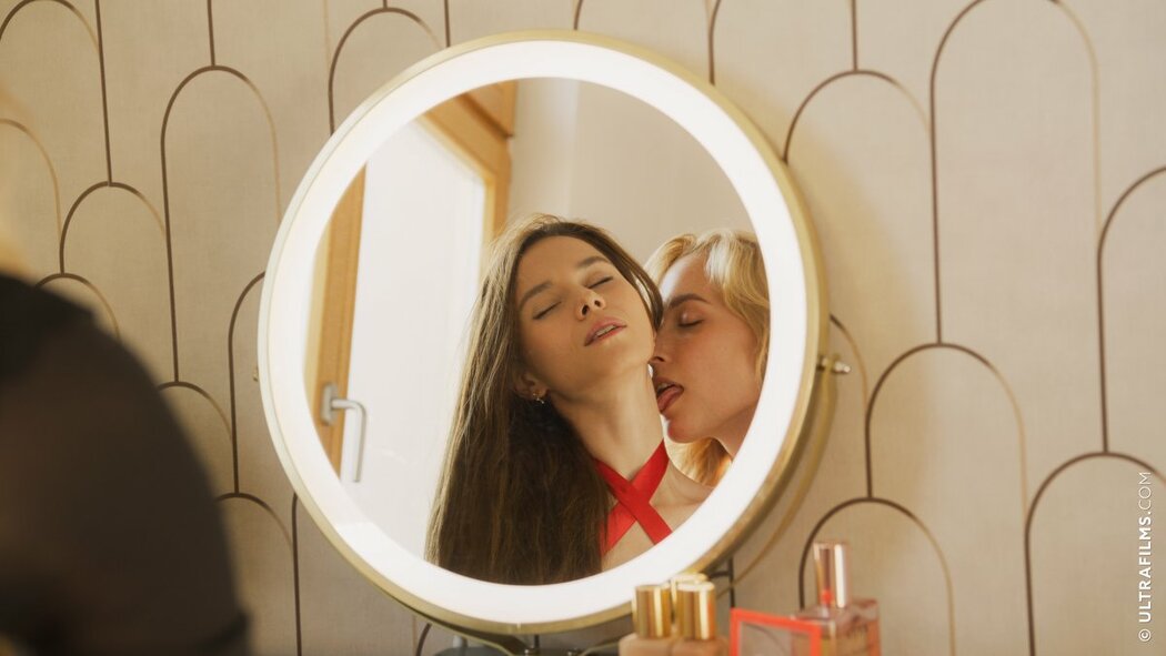 UltraFilms Kamy aka Leona Mia and Kelly Collins – Starlight