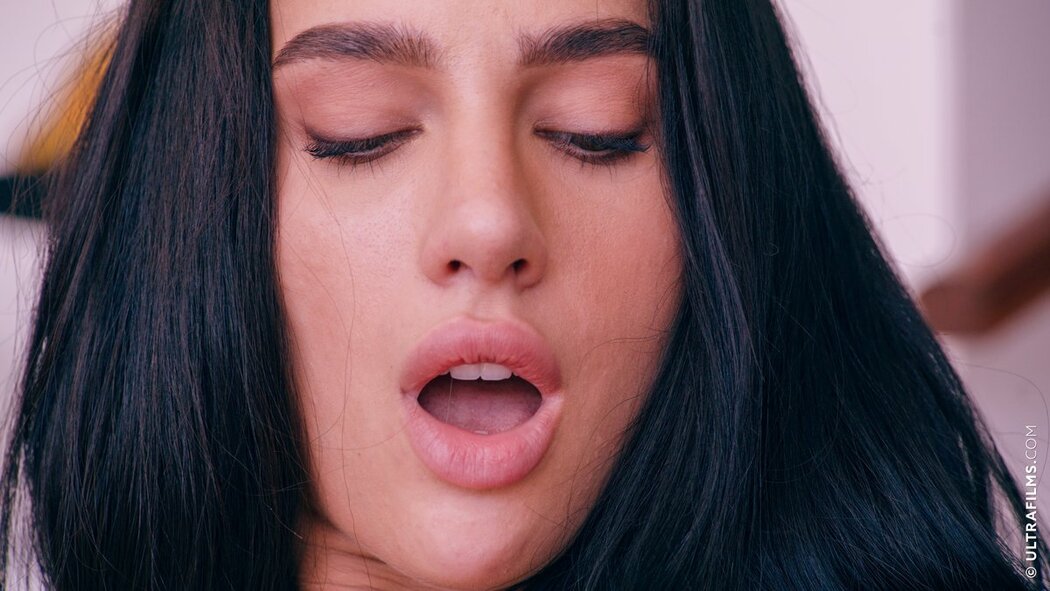 UltraFilms Kami Oxi And Ariana Cortez – Instant Desire Part2