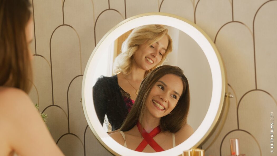 UltraFilms Kamy aka Leona Mia and Kelly Collins – Starlight