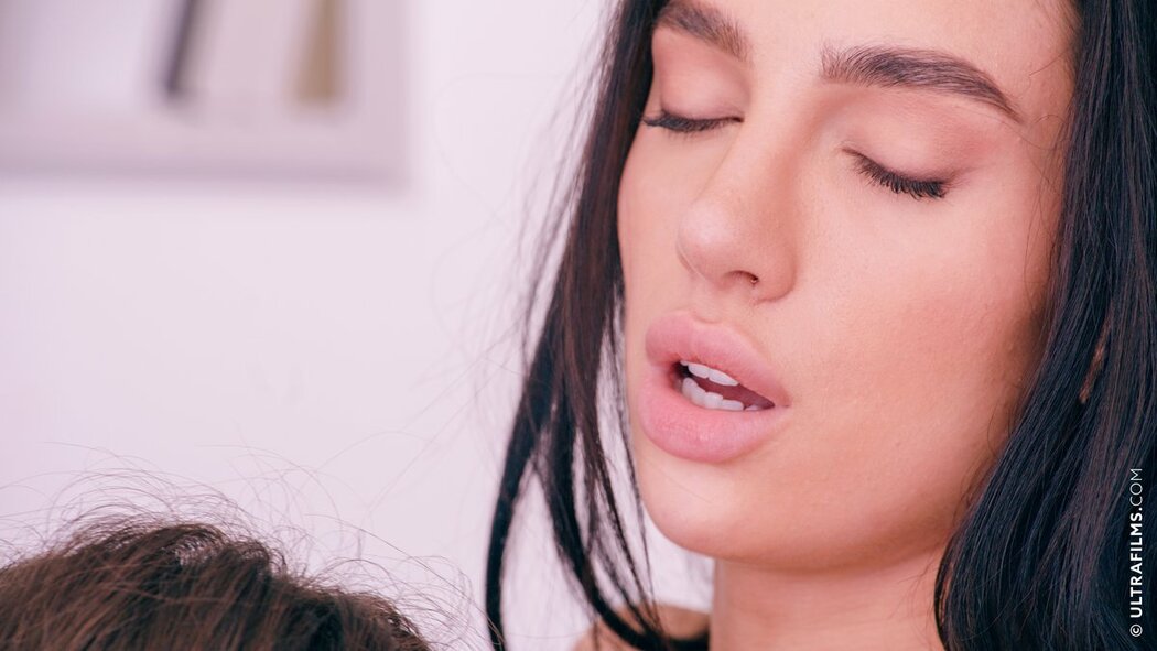 UltraFilms Kami Oxi And Ariana Cortez – Instant Desire Part2