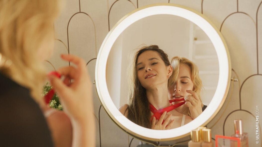 UltraFilms Kamy aka Leona Mia and Kelly Collins – Starlight