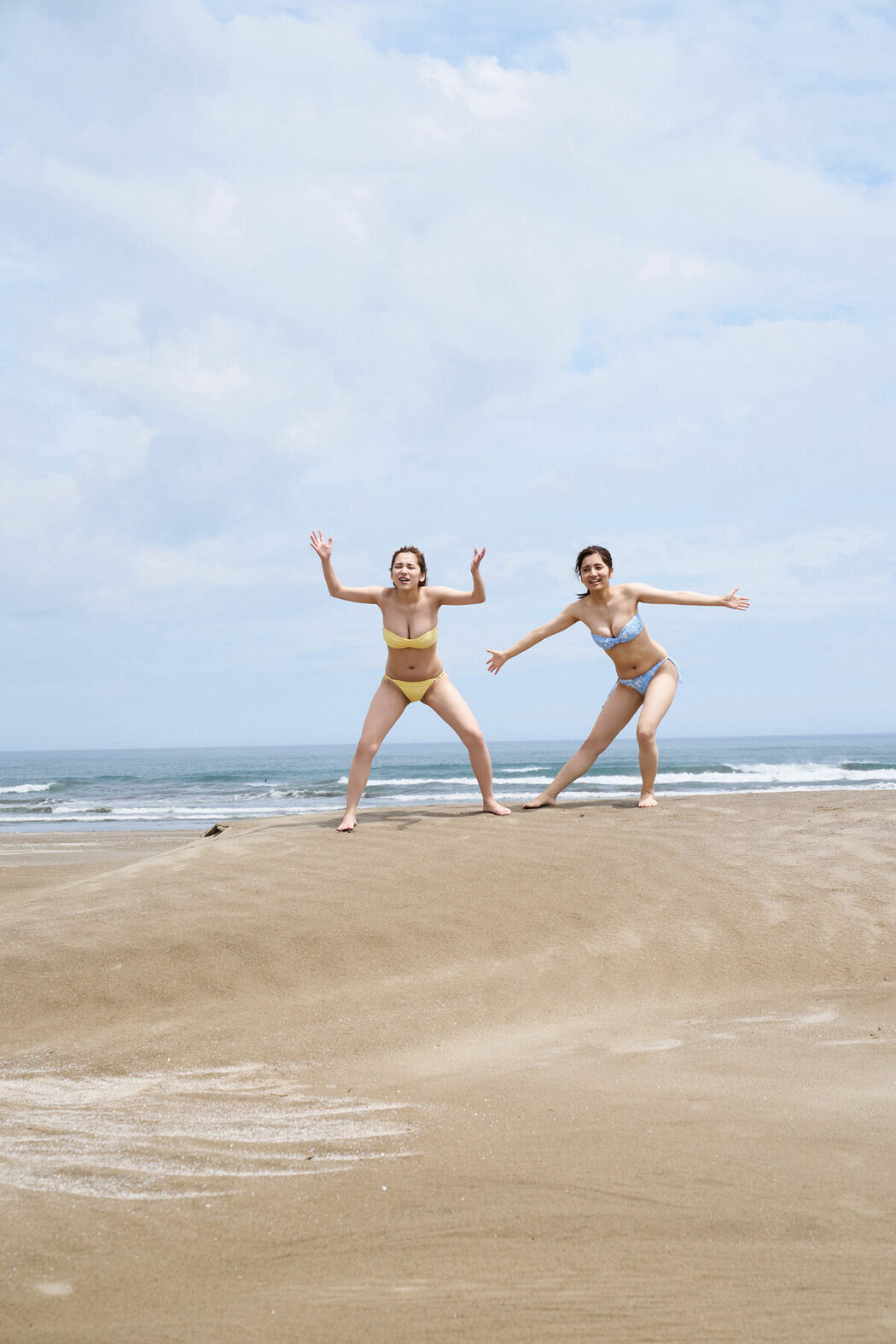 JP Tomaru Sayaka 都丸紗也華 And 亜華梨 奇跡の姉妹 – FLASHデジタルフォトブック 初共演 Part01 (61P)