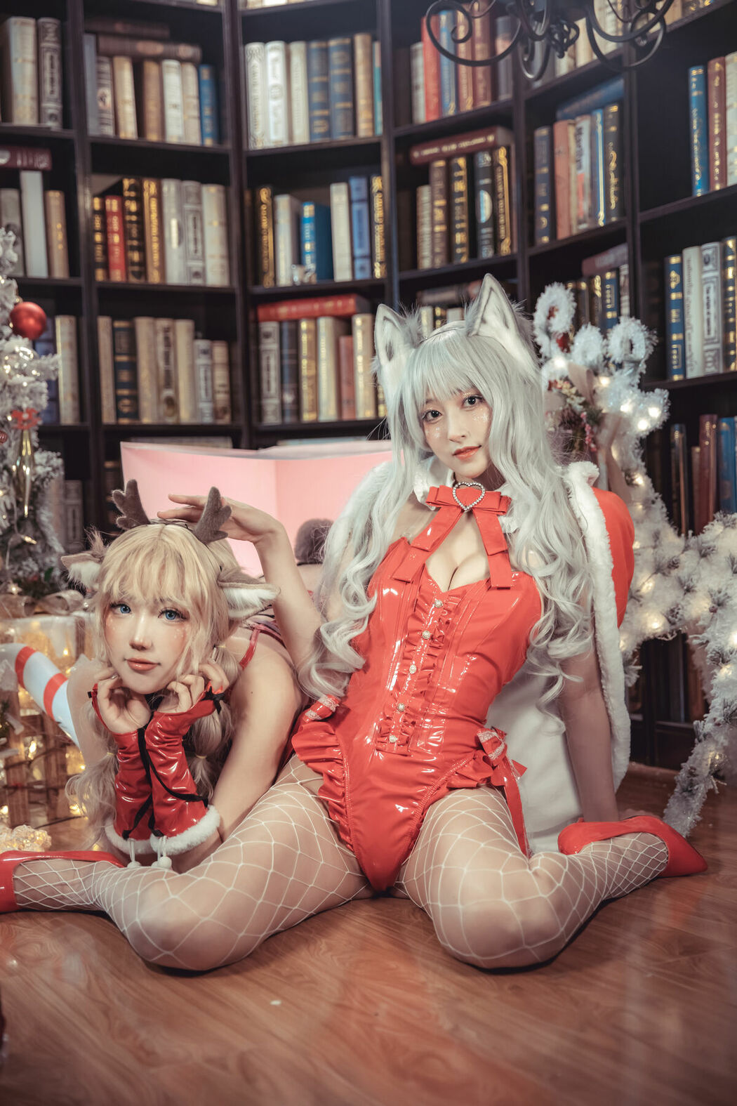Coser@刺青Poi And 冬马路纱 – 驯鹿与狼 (41P)
