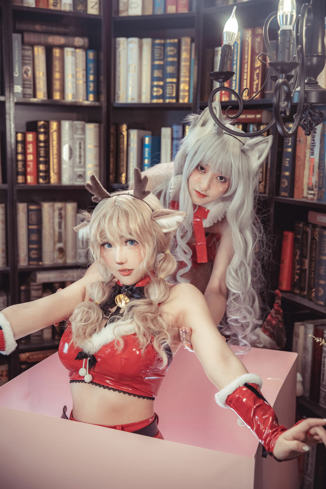 Coser@刺青Poi And 冬马路纱 – 驯鹿与狼 (41P)