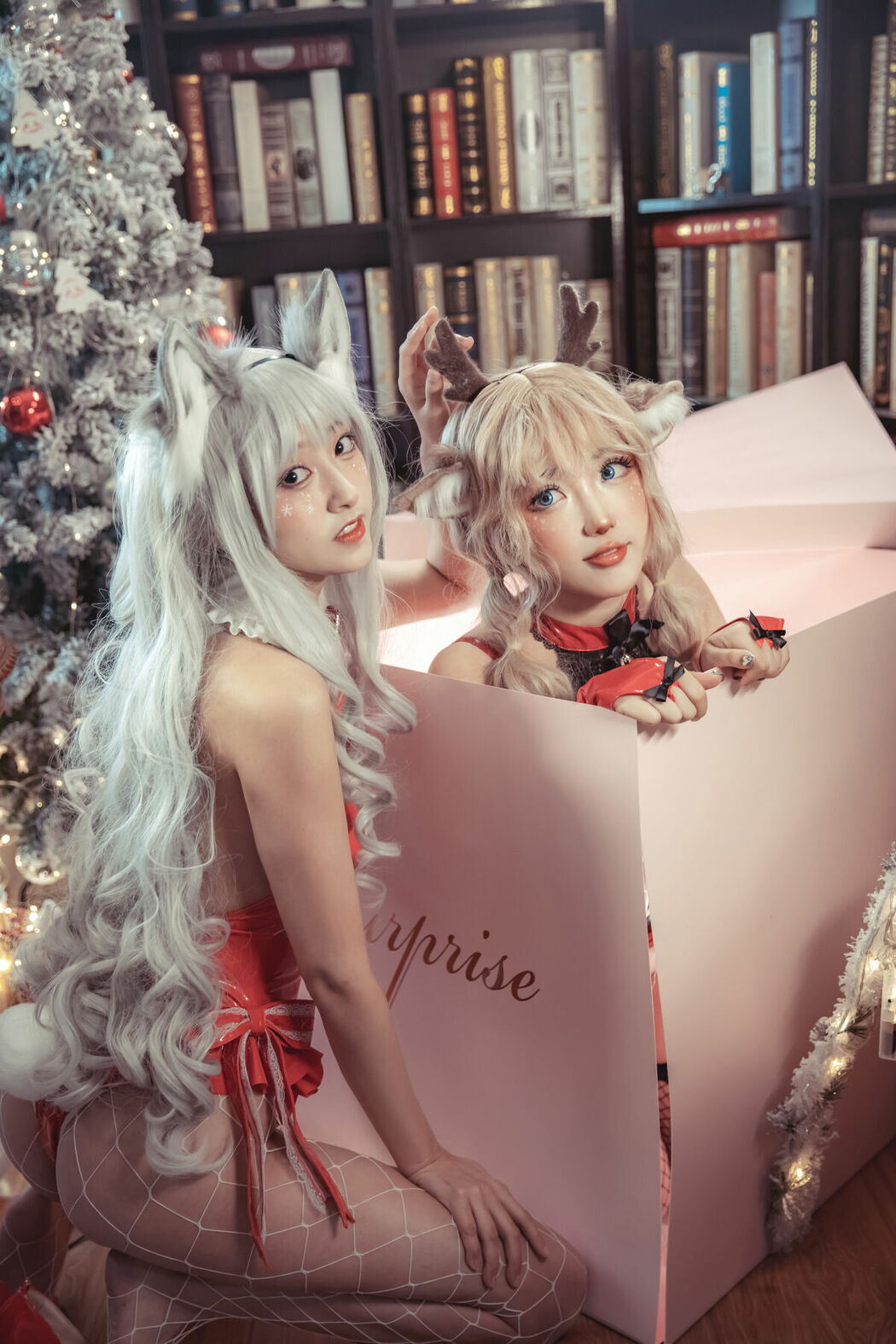 Coser@刺青Poi And 冬马路纱 – 驯鹿与狼 (41P)