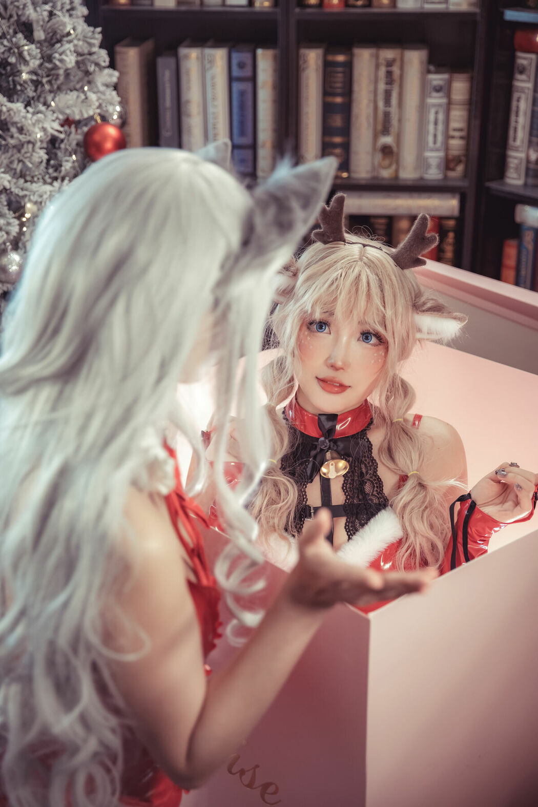 Coser@刺青Poi And 冬马路纱 – 驯鹿与狼 (41P)