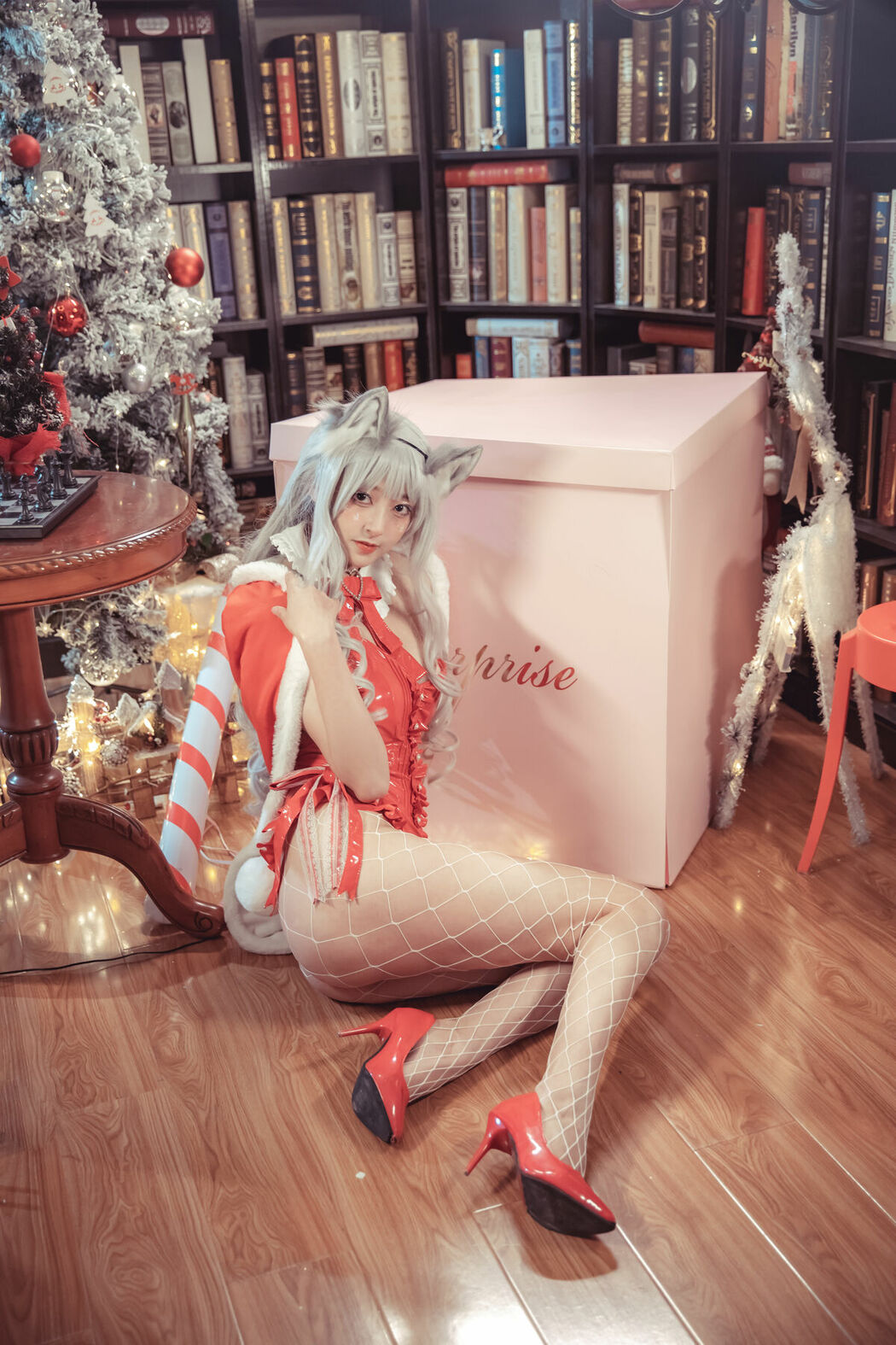 Coser@刺青Poi And 冬马路纱 – 驯鹿与狼 (41P)