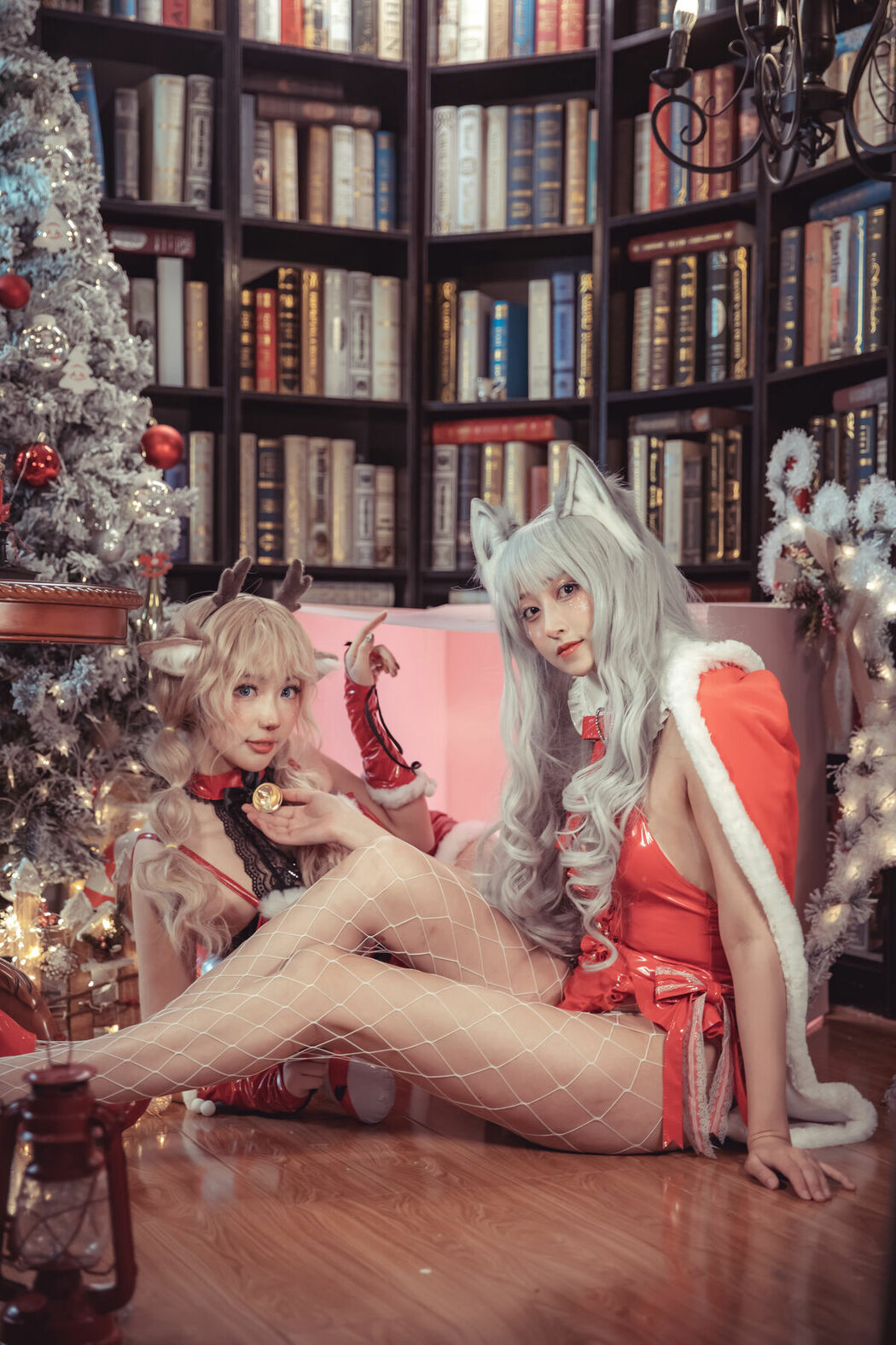 Coser@刺青Poi And 冬马路纱 – 驯鹿与狼 (41P)