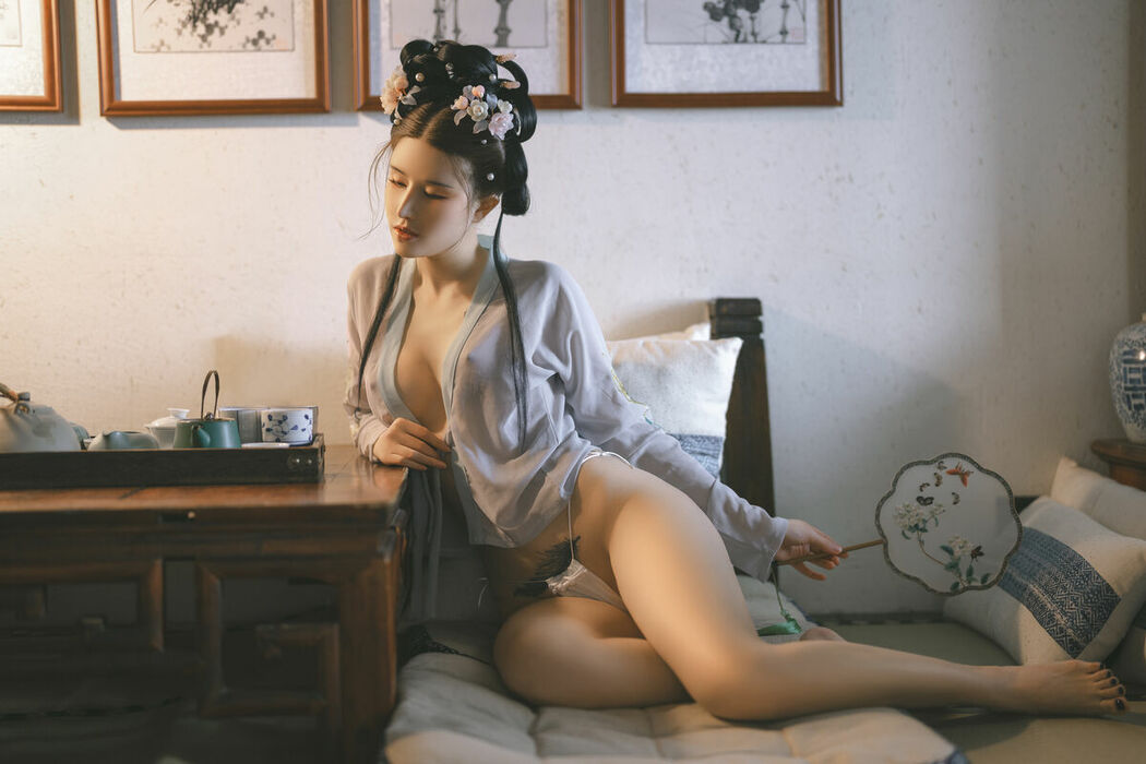 Coser@鹿八岁 – 花想容 (61P)