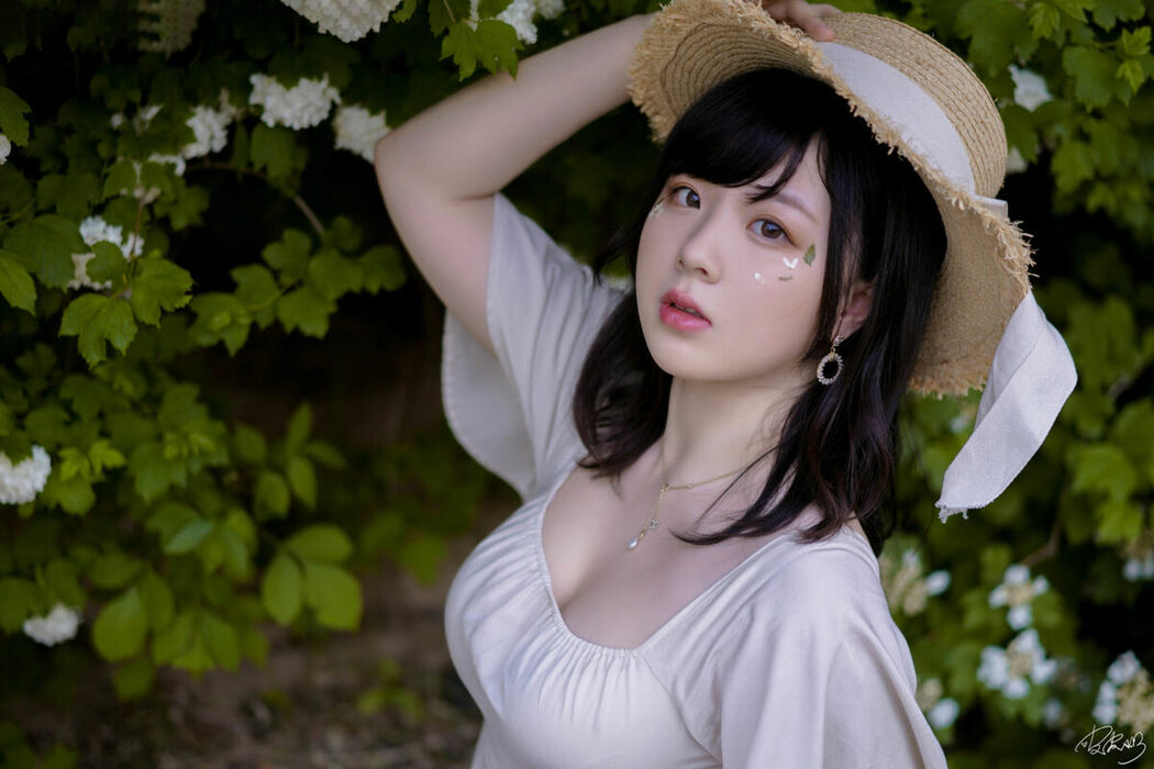 Coser@皮皮奶可可爱了啦 – 绣球花 (37P)