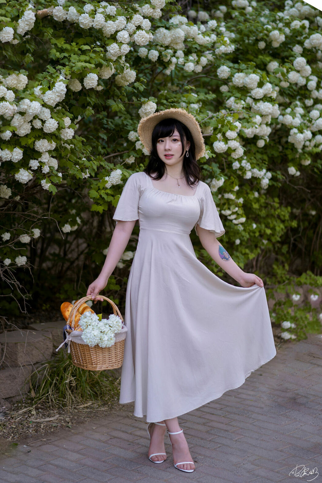 Coser@皮皮奶可可爱了啦 – 绣球花 (37P)