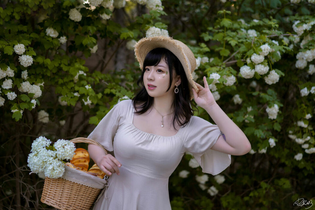 Coser@皮皮奶可可爱了啦 – 绣球花 (37P)