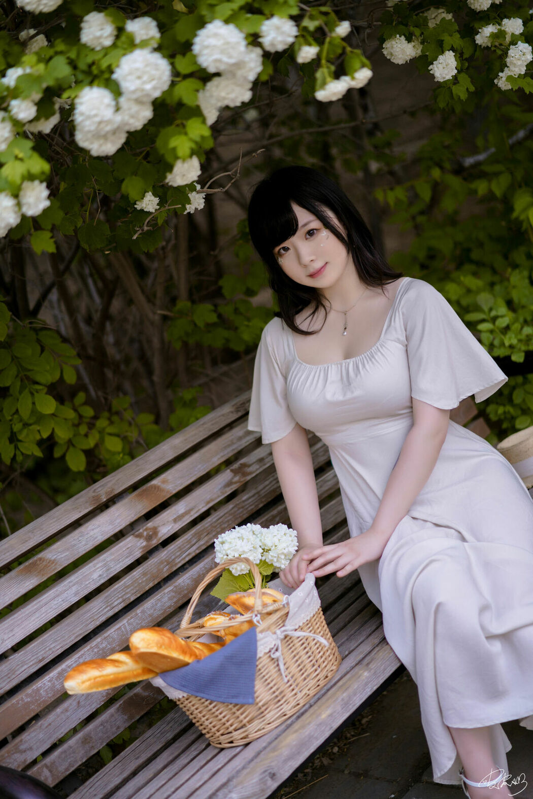 Coser@皮皮奶可可爱了啦 – 绣球花 (37P)