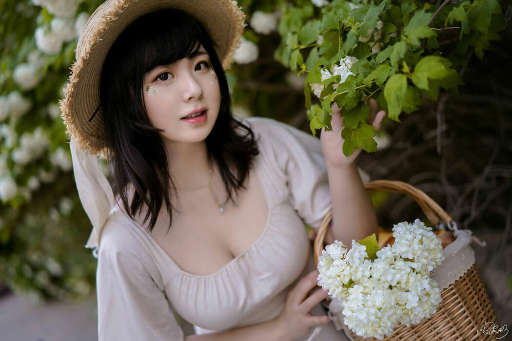 Coser@皮皮奶可可爱了啦 – 绣球花 (37P)