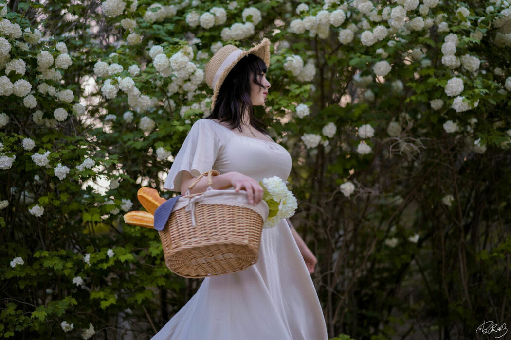 Coser@皮皮奶可可爱了啦 – 绣球花 (37P)