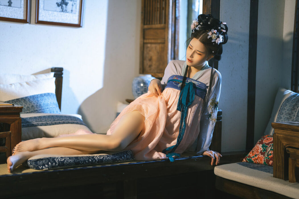 Coser@鹿八岁 – 花想容 (61P)