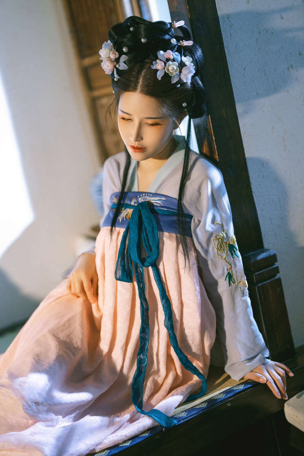 Coser@鹿八岁 – 花想容 (61P)