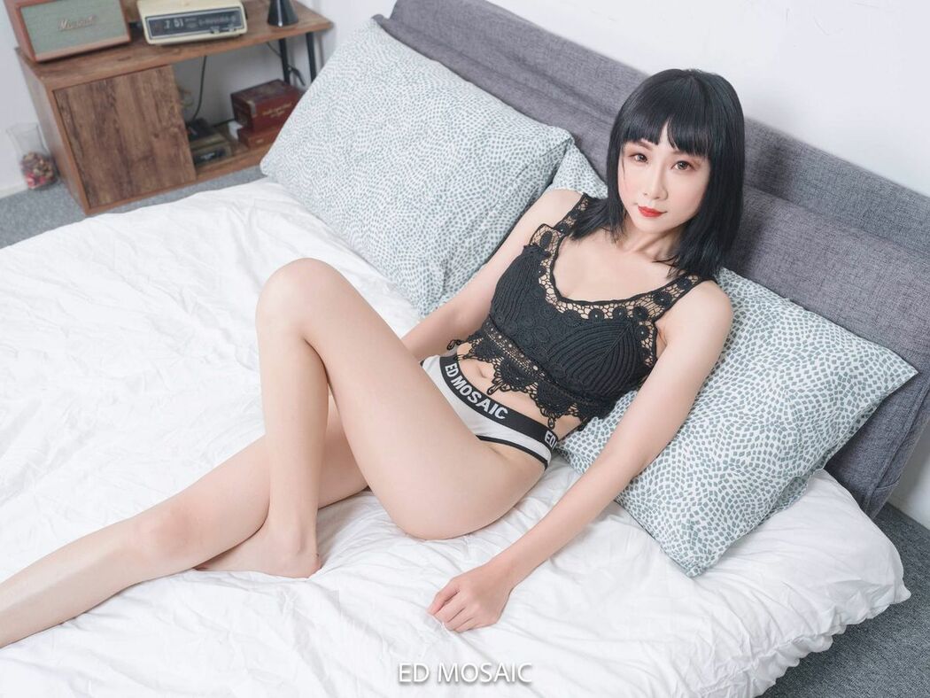 ED Mosaic EDEA-417 極品天然F罩杯Fendi第一本全裸無碼自慰影片 寫真 (90P – 1V)