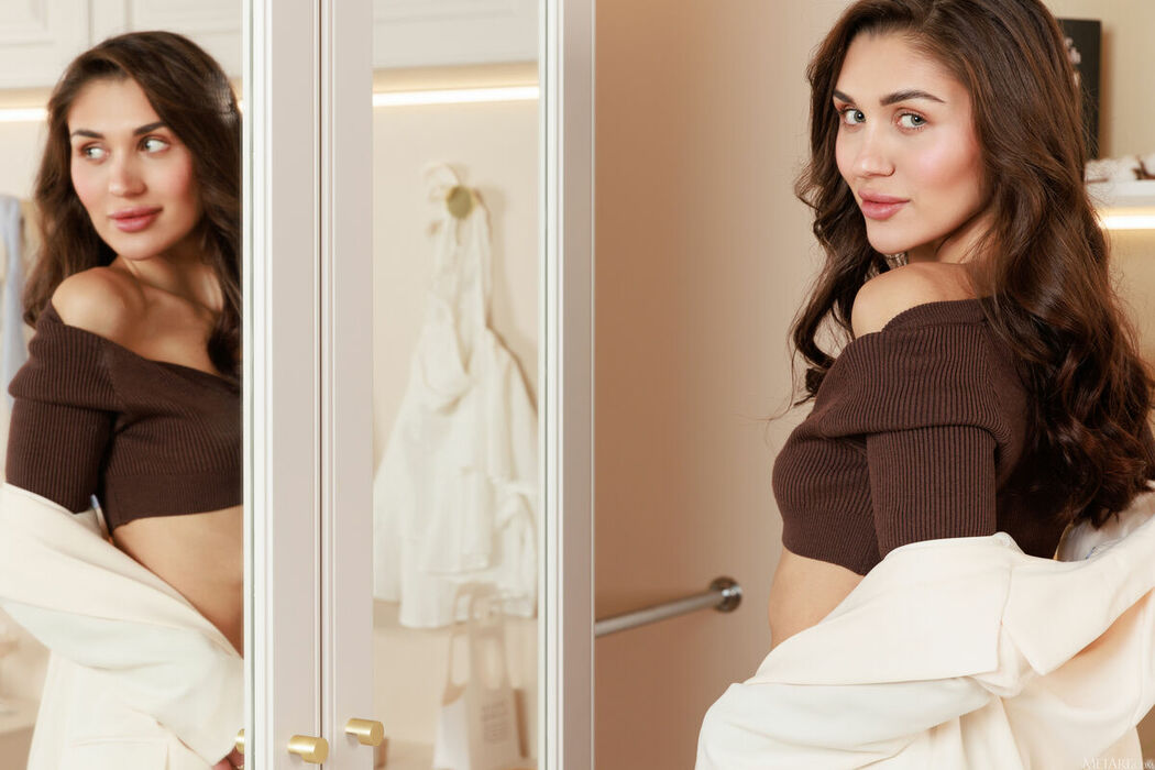 MetArt Leo Ahsoka – Fashion Fun Part01 (63P)