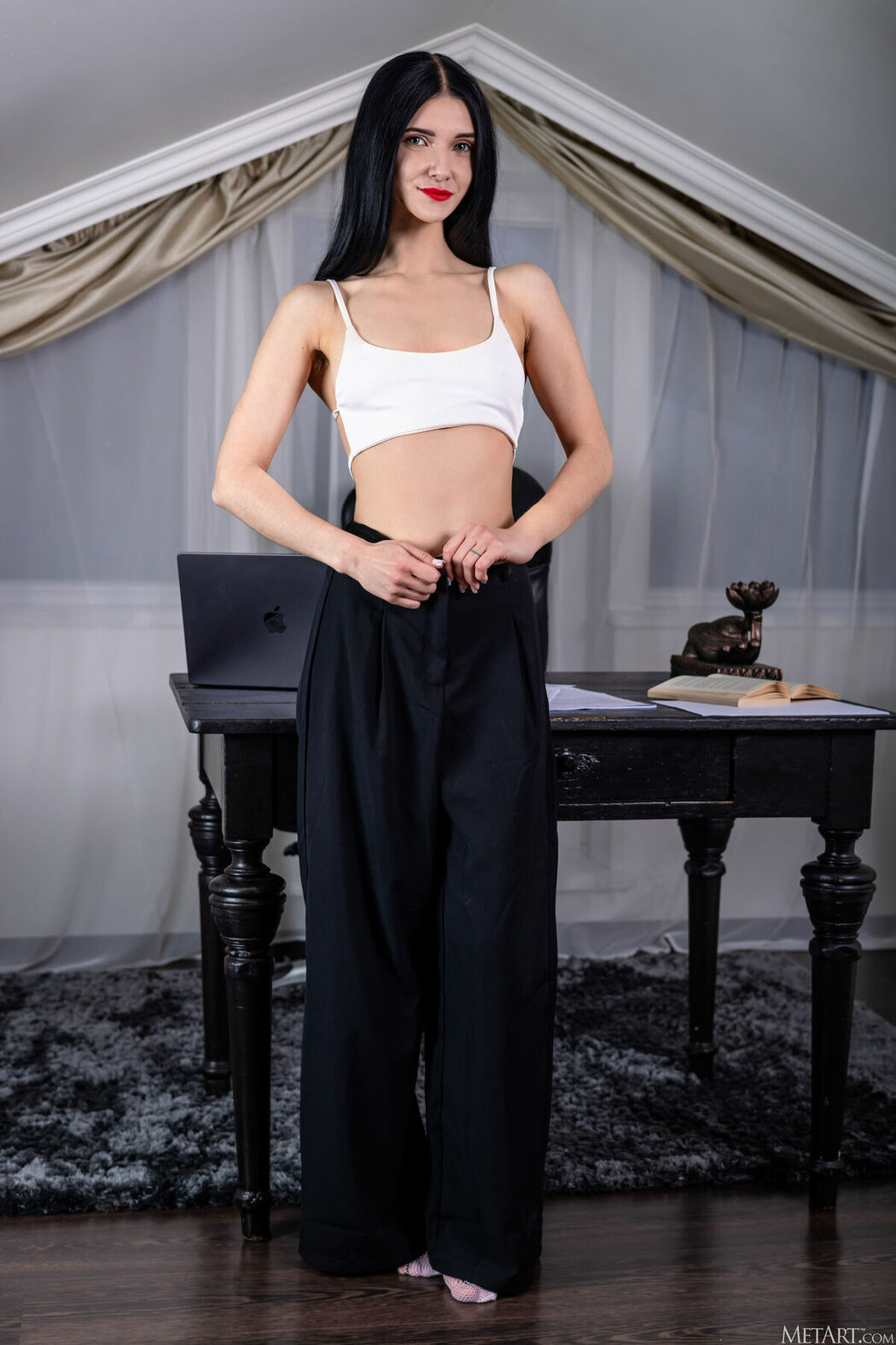 MetArt Posy – Red Lips Part01 (60P)