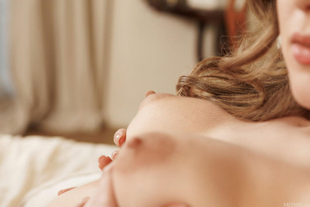 MetArt Xenia – Private Dream Part01 (70P)