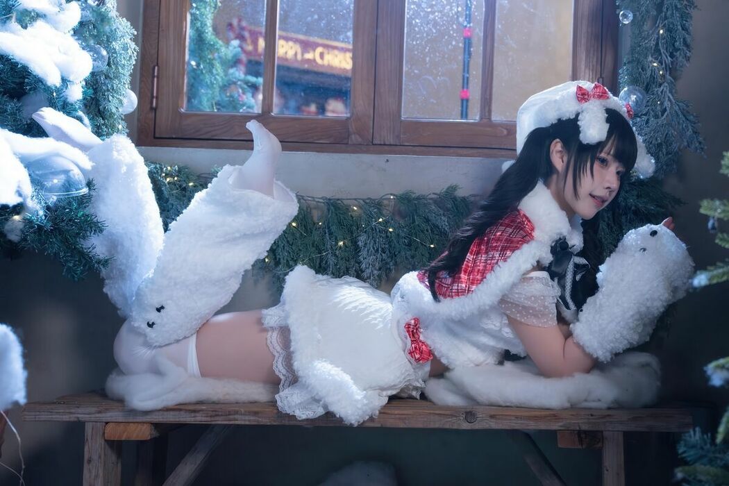Coser@清水凪 – 圣诞 日夜 Part02 (50P)