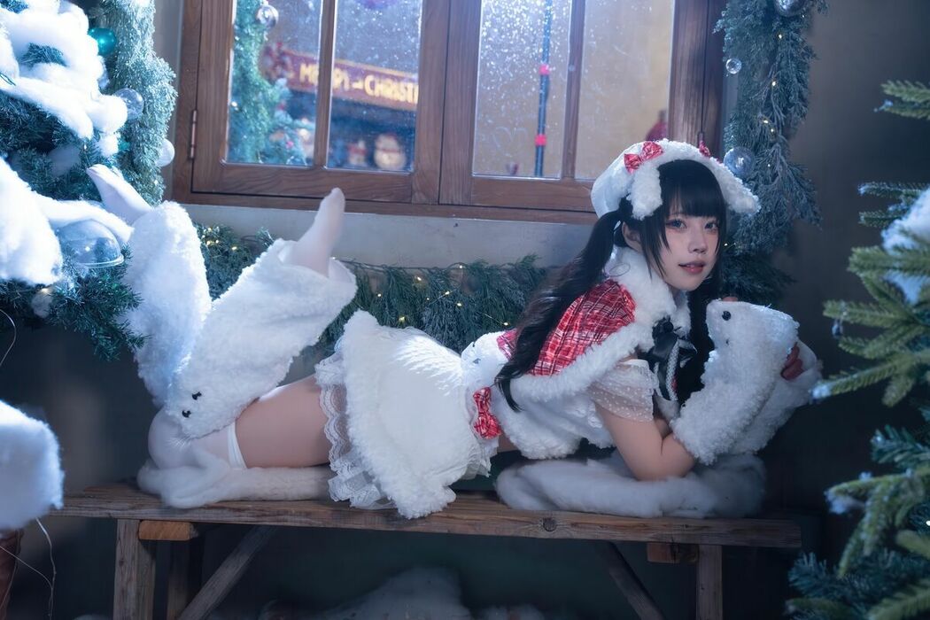 Coser@清水凪 – 圣诞 日夜 Part02 (50P)