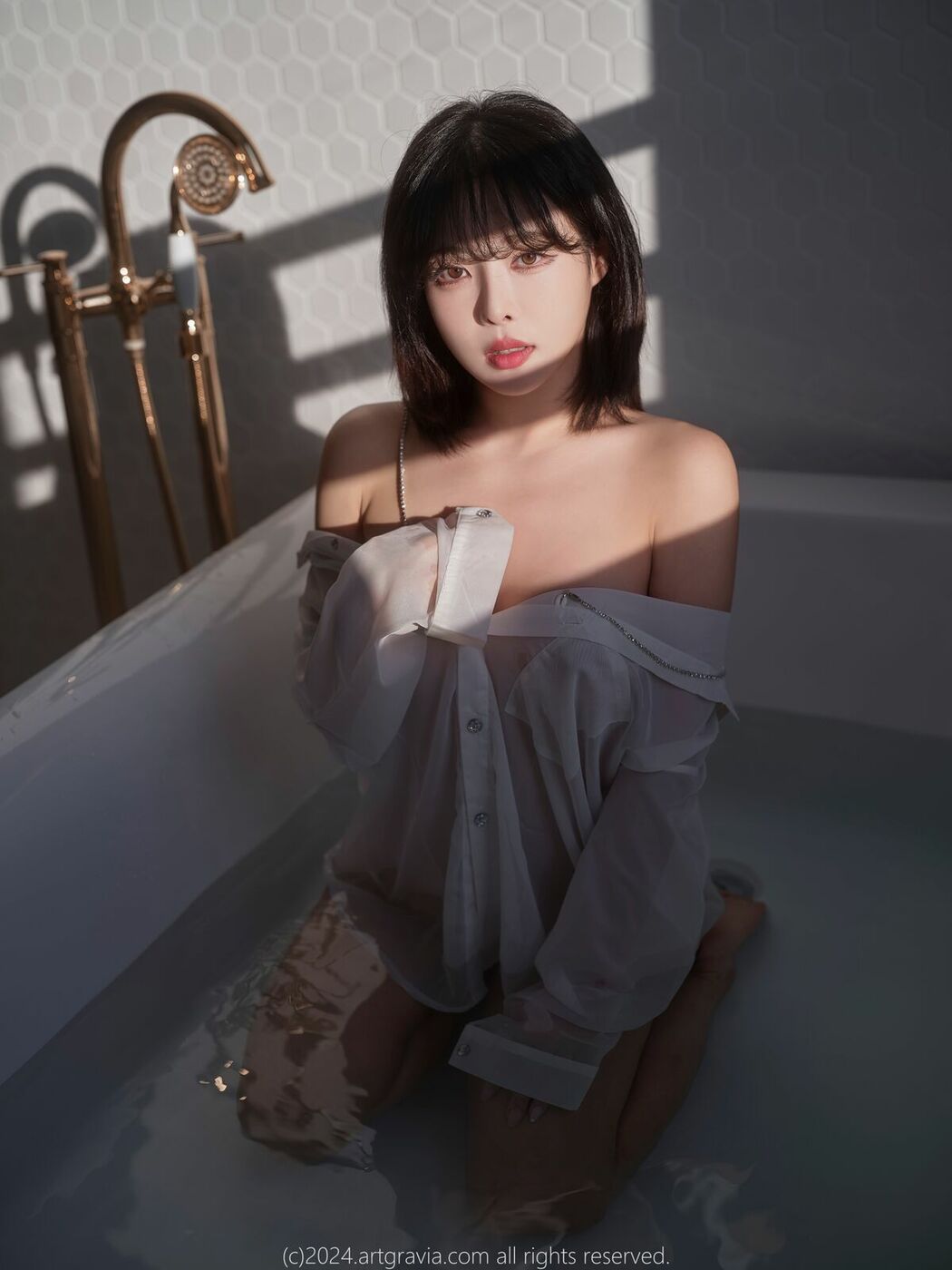 ArtGravia Vol.638 Areumm 다움 (87P)